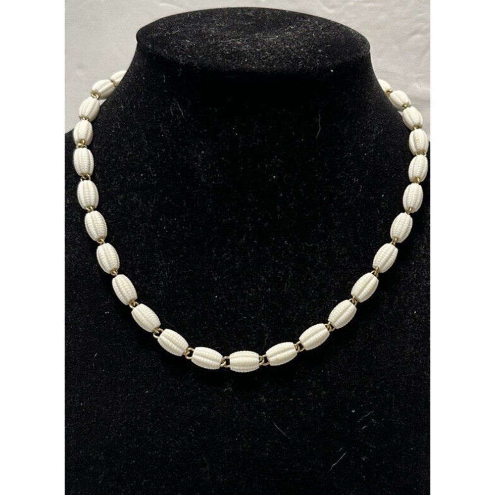 vintage Unmarked Monet white resin corn cob beaded necklace with gold tone